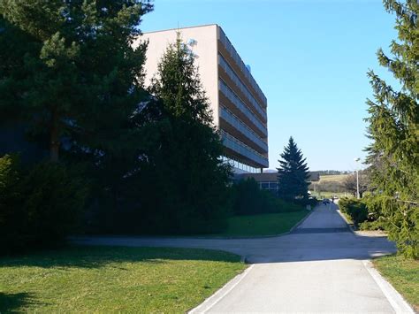 Národné rehabilitačné centrum Kováčová - vstupná budova