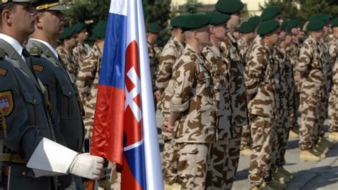 Slovenský vojak v uniforme