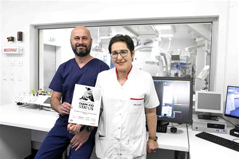 Ilustrácia rozdielu medzi ischemickou a hemoragickou cievnou príhodou
