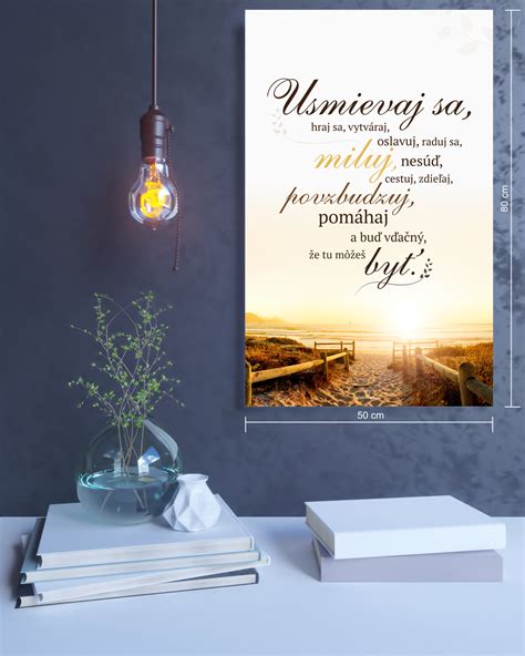 Motivačný obrázok začínajúceho podnikateľa s notebookom