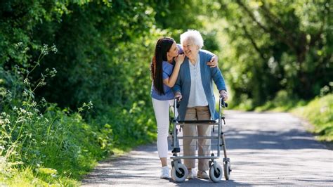 Zdravotné problémy seniorov vyžadujúce opatrovanie