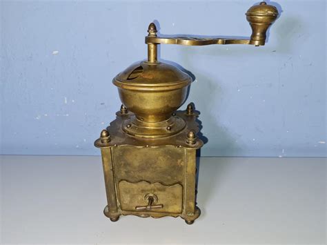 Vintage pomôcky na škoricu a kávu