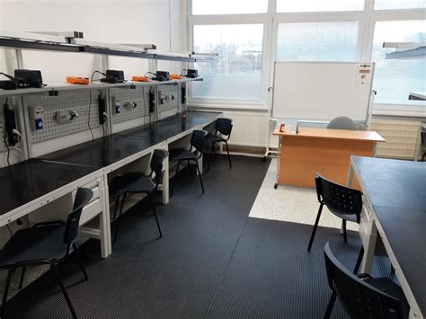 Odborná učebňa s fyzioterapeutickým vybavením