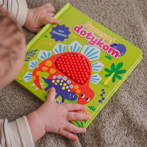 Dieťa objavujúce svet dotykom a úchopom