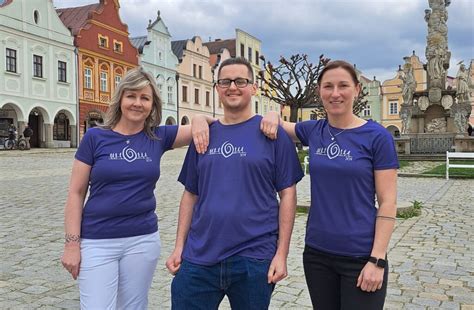 Fotografia šťastných používateľov sociálneho taxíka