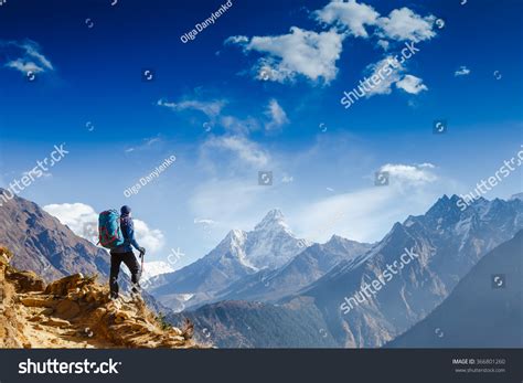 Turista v horách
