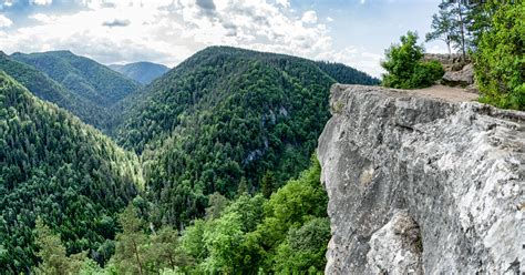 Tomášovský výhľad s panoramatickým výhľadom na Slovenský raj
