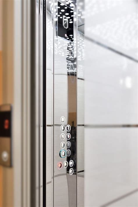 Ilustrácia moderného výťahu v obytnom dome