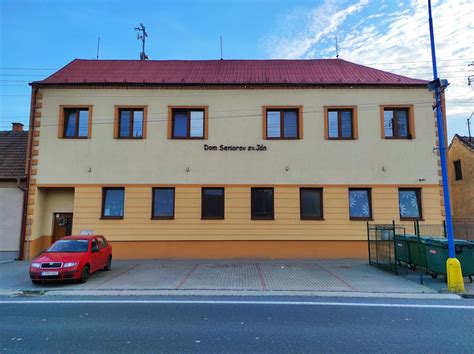 Vonkajší pohľad na Domov seniorov Sv. Martin