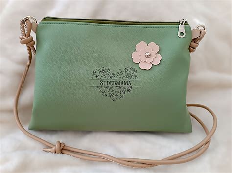 Crossbody kabelka pre seniorov