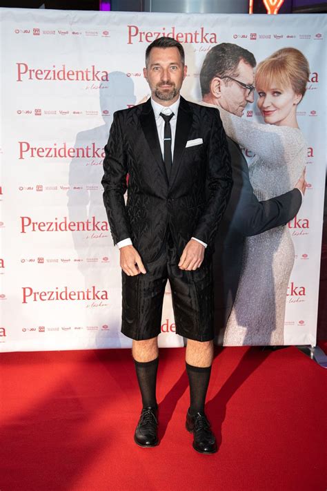 Manažér v obleku počas biznis stretnutia