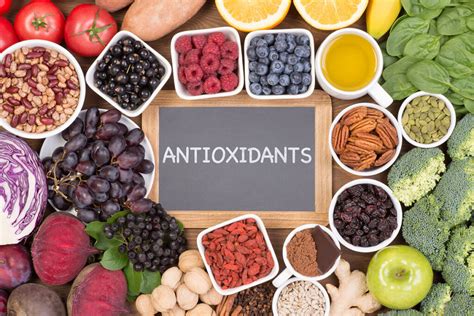Potraviny bohaté na antioxidanty (kel, ostružiny, kivi)