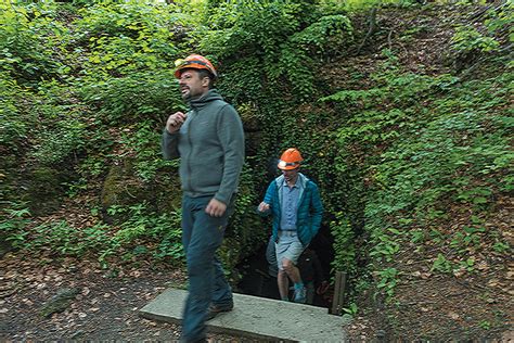 Vstup do jaskyne Zlá diera