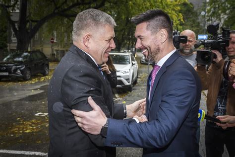 Sokrates vedie dialóg s Aténčanmi