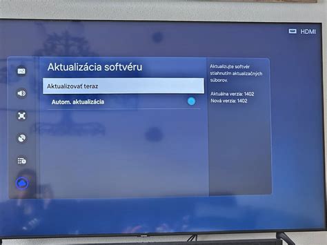Ilustrácia: Detail displeja registračnej pokladnice s hlásením o aktualizácii softvéru