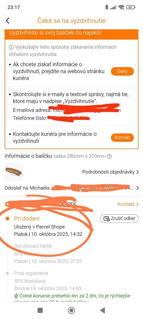 kuriér doručuje obed seniorovi domov