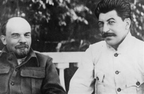 Stalin a Lenin na zjazde KSS