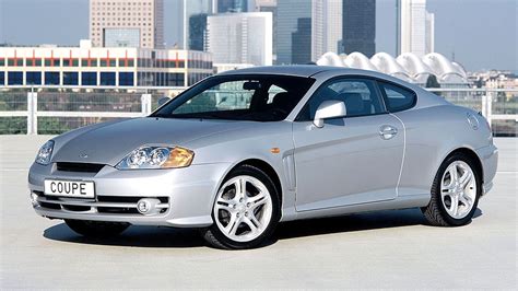 Hyundai Coupé z profilu
